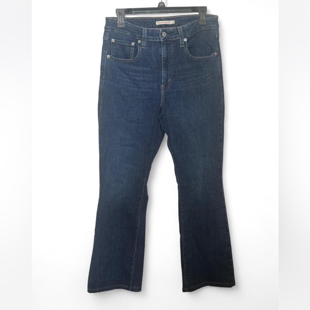 Levi’s 725 High Rise Bootcut Dark Wash Jeans